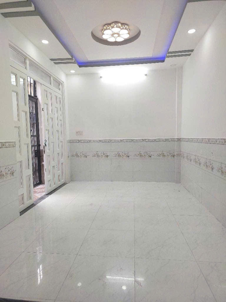 D1811 ⚡ Sát Sân Bóng Đá Tân Xuân Hóc Môn, Vuông, 2 Tầng, 9X4m, 1.X Tỷ