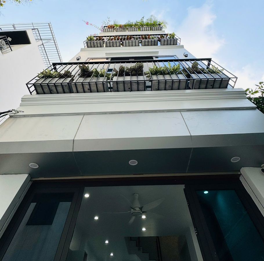 BÁN NHÀ MỚI FULL NỘI THẤT Ô TÔ ĐỖ CỬA Ngọc Thụy 51m2 X 5 Tầng12.9 Tỷ Long Biên Hà Nội