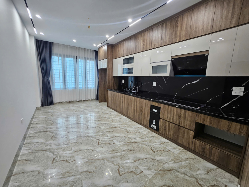 NHÀ MẶT NGÕ THÔNG Ô TÔ -KINH DOANH Tư Đình 50 m2 X 5 Tầng 15.8 tỷ Long Biên-Hà Nội