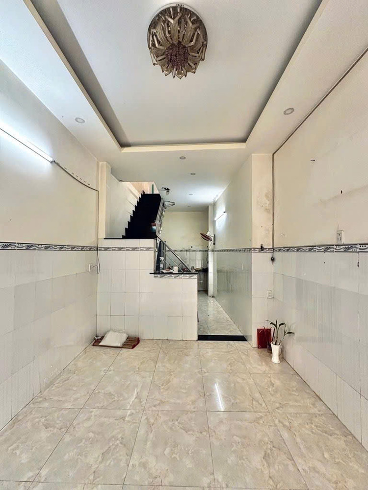 K1814 ✨ Nhà Nguyễn Văn Quá Q12, SHR, HXH, 3.1x11m, 2.x tỷ