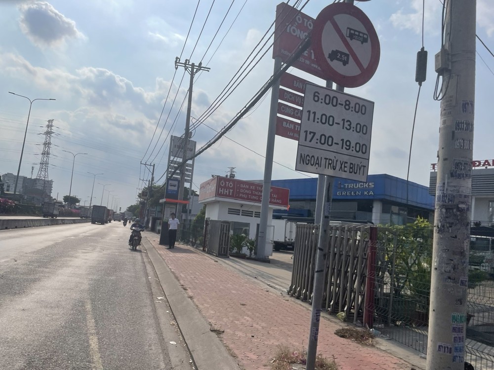 Bán Đất 3 Mặt Tiền 50X100m Giá 280 Tỷ Đường Quốc Lộ 1A