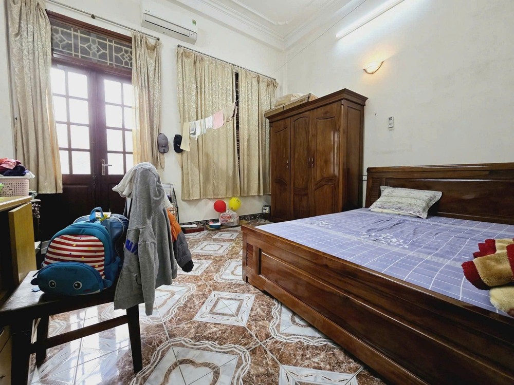 Bán Nhà Giang Văn Minh 44m2. 4 tầng.  mặt tiền 4.4m. giá 34 Tỷ Ba Đình Hà Nội