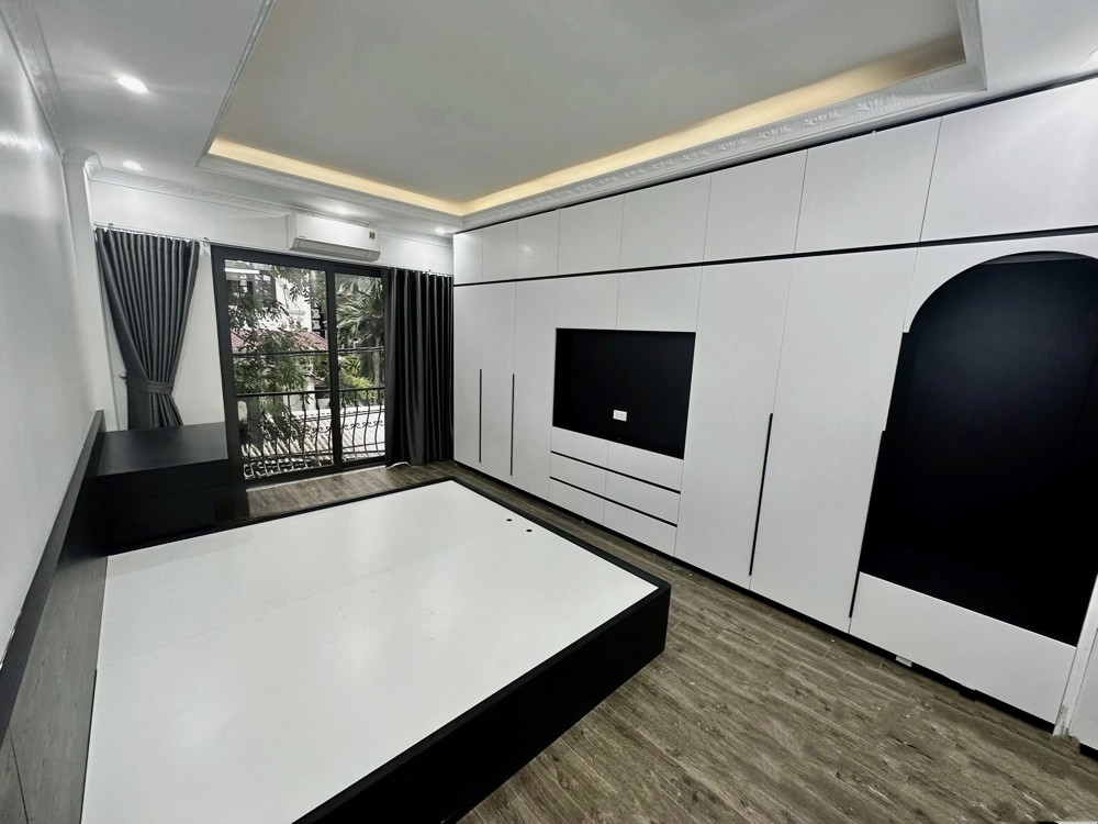 VIP TRẦN PHÚ- HÀ ĐÔNG- VÀI BƯỚC CHÂN RA MẶT PHỐ- NHỈNH 8 TỶ