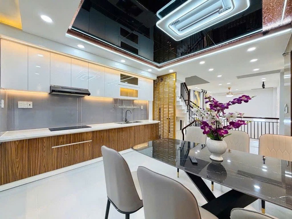 60m2, BÁN GẤP NHÀ 3 TẦNG, 4PN, HXH, PHẠM VĂN ĐỒNG, P1 GÒ VẤP, 9 TỶ 39 TL