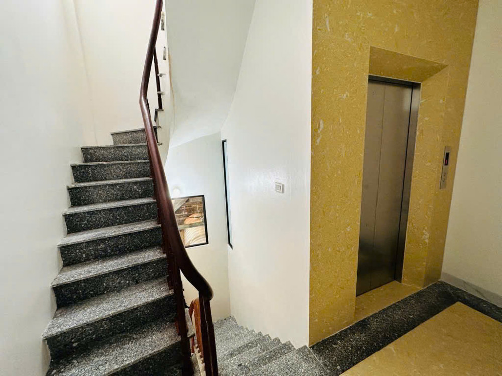 CHỢ PHAN ĐÌNH GIÓT-CCMN FULL NỘI THẤT-THANG MÁY-3 THOÁNG CỰC HIẾM-OTO KINH DOANH-NHÀ ĐẸP