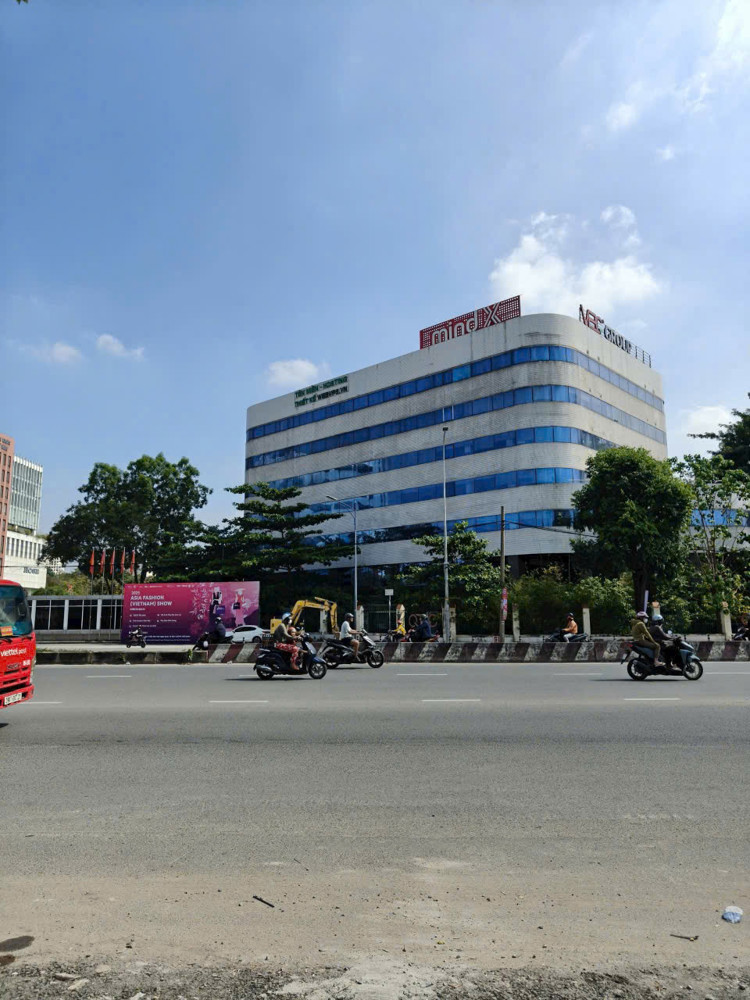 Bán Nhà 5 Lầu Có Thang Máy – Đối Diện Công Viên Pm Quang Trung