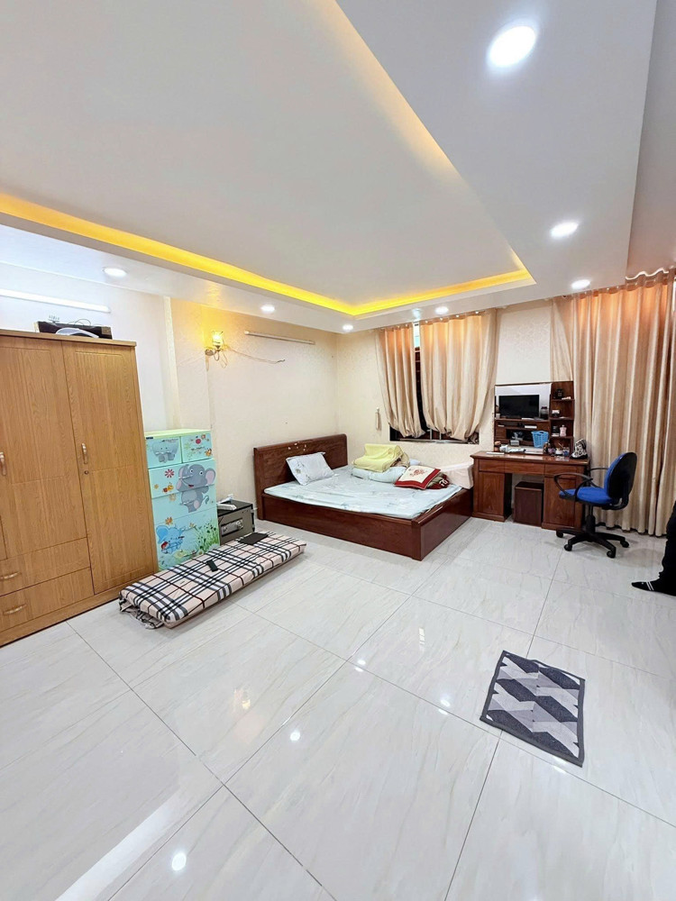 Bán nhà Mặt tiền Hẻm 373 Lý Thường Kiệt, gần Bắc Hải, 5,4x15m, 5 Tầng - 6PN, 16,5 tỷ (TL)