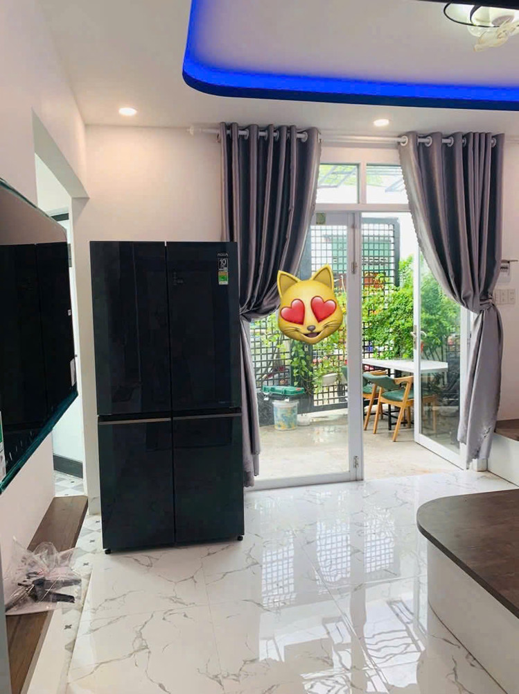 Bán nhà 2 lầu gần biển Hòn Chồng – ô tô 6m – Vĩnh Hải – giá 3,3 tỷ