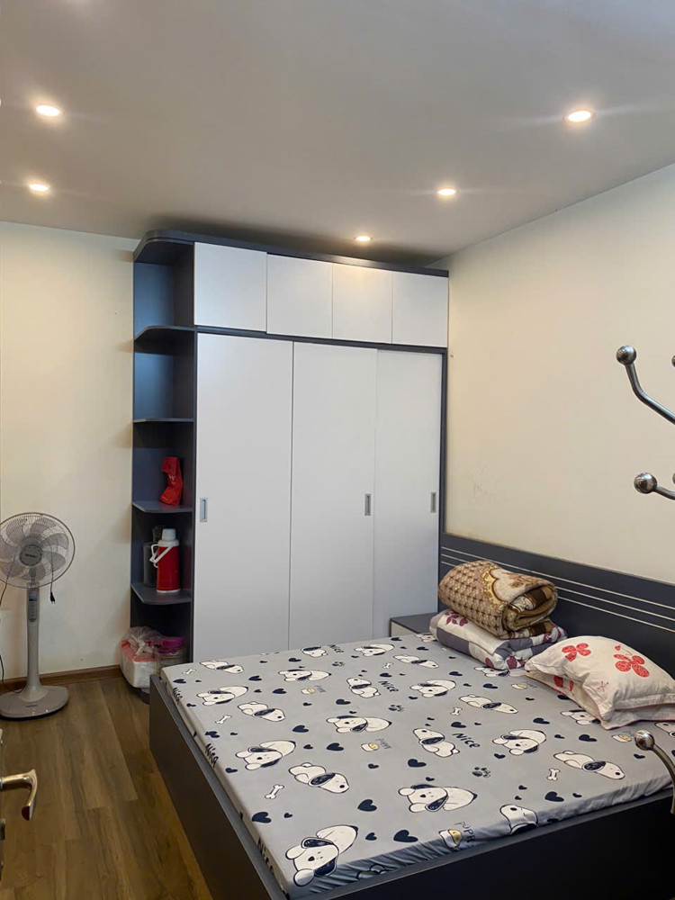 Bán nhà có SĐCC  ngõ 195 Hoàng Mai 42m2 x 5 tầng, 3PN, 7.9 tỷ