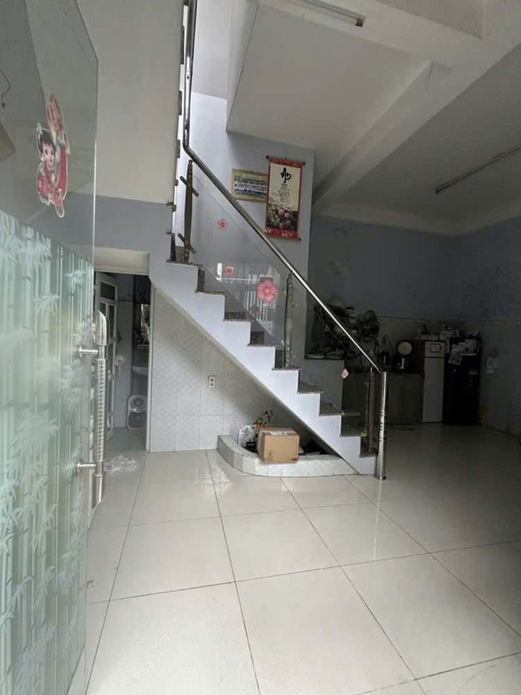 H1824 💥 sát phần mềm Quang Trung Q12, SHR, Vuông, 6x7m, 3.x tỷ x nhỏ