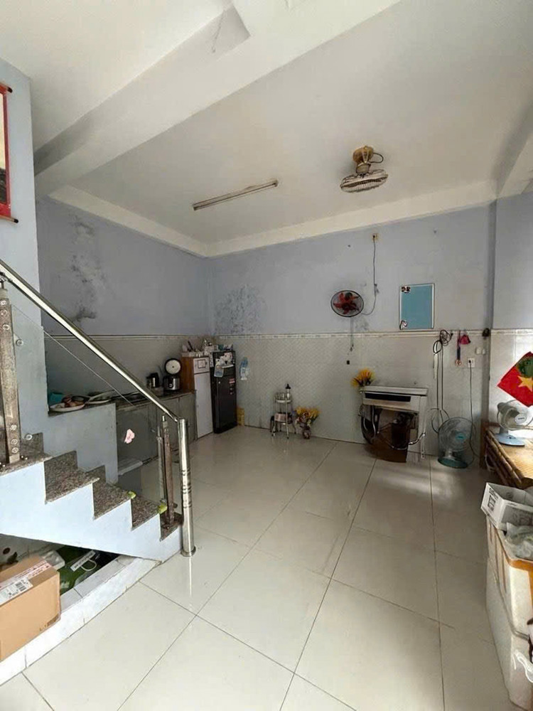 H1824 💥 sát phần mềm Quang Trung Q12, SHR, Vuông, 6x7m, 3.x tỷ x nhỏ