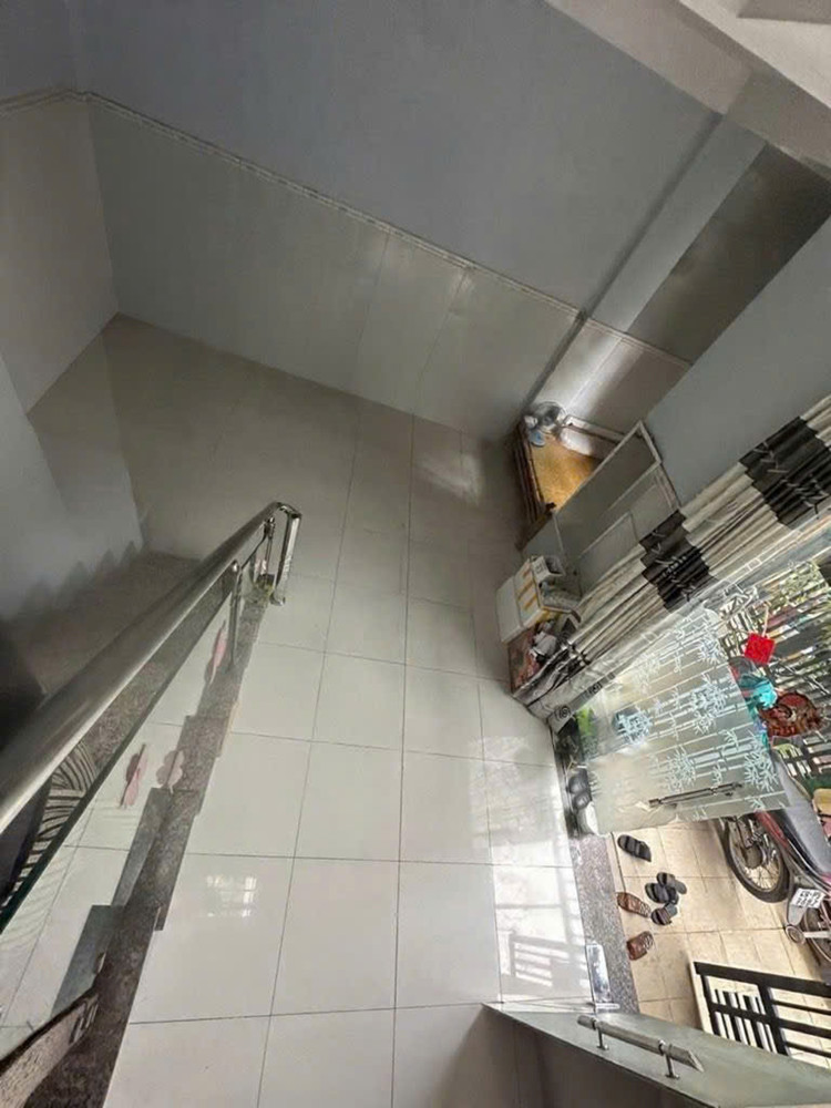 H1824 💥 sát phần mềm Quang Trung Q12, SHR, Vuông, 6x7m, 3.x tỷ x nhỏ