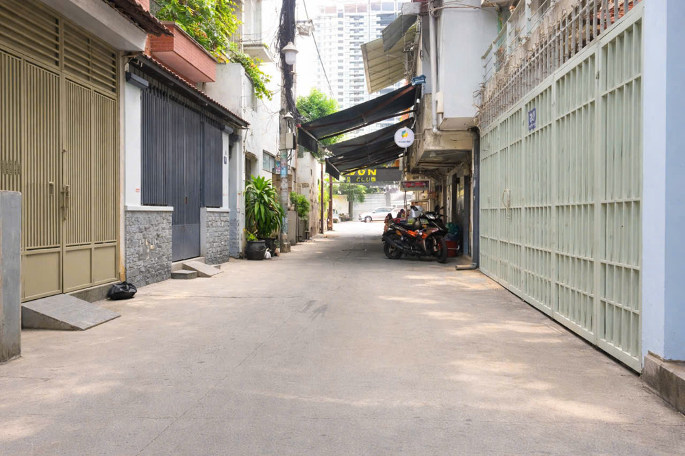 Không Căn Thứ 2 – Nhà Sát Mặt Tiền Tô Hiến Thành, Quận 10, Full Nội Thất Đẹp - 4 Tầng - 51M2