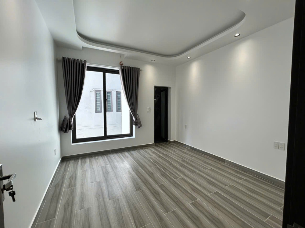 Mở bán nhà 4 tầng có thang máy tại Quán Nam Trại Lẻ Hải Phòng