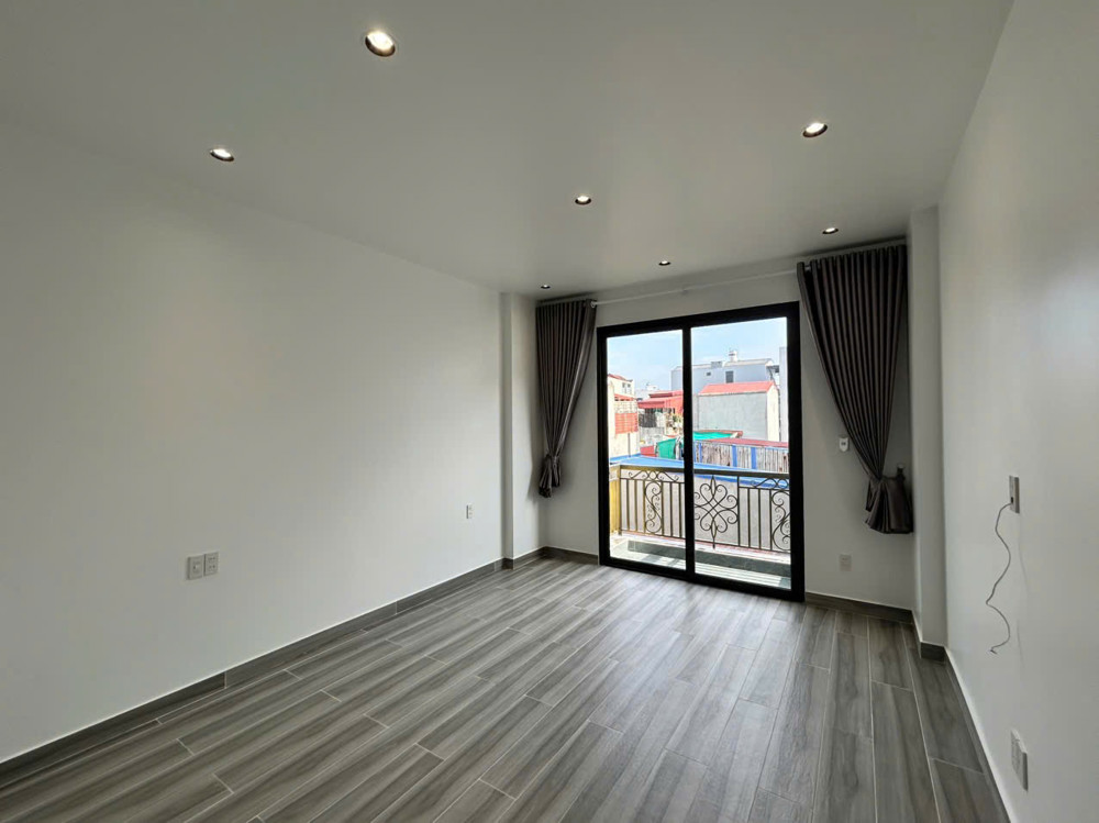 Mở bán nhà 4 tầng có thang máy tại Quán Nam Trại Lẻ Hải Phòng