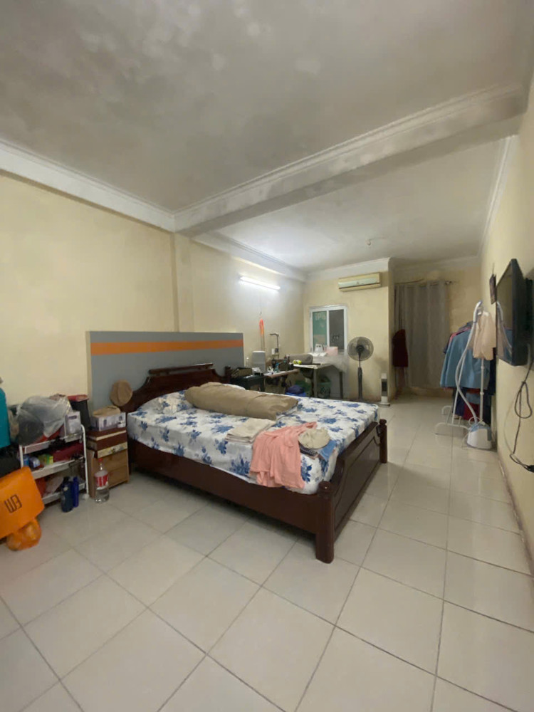 Bán nhà Đức Giang – ô tô vào nhà – 5 tầng – khu dân cư ổn định