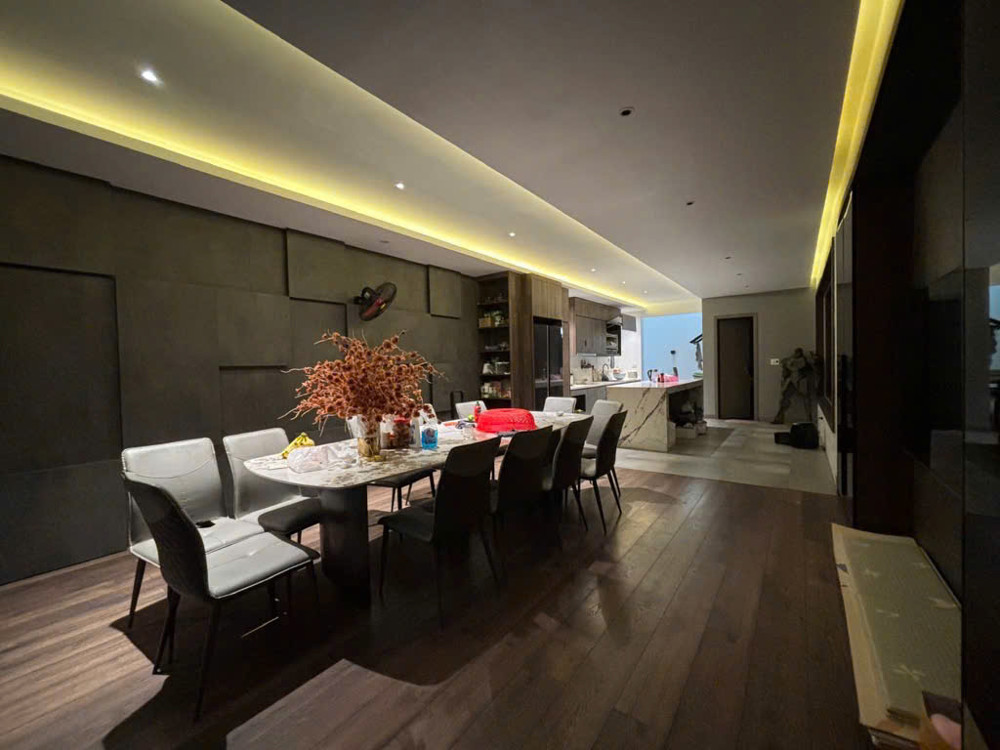 BÁN NHÀ NGUYỄN VĂN CỪ LONG BIÊN,THANG MÁY,OTO ĐỖ CỬA,NGÕ THÔNG,44M