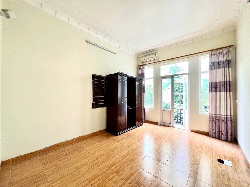 Bán Nhà 4 Tầng Mặt Đường Văn Cao – Vị Trí Đẳng Cấp, Kinh Doanh Đỉnh Cao Hải Phòng