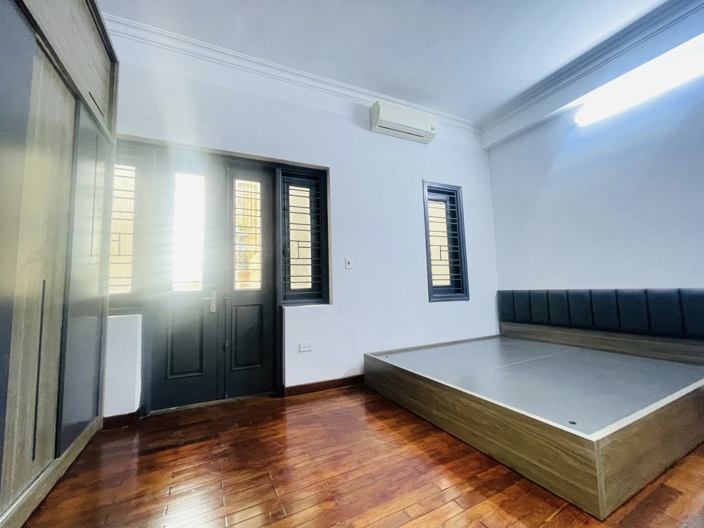 Nhà phố Kim Giang- 50m*6tầng*5mMT- Thang máy - Ôtô đỗ cửa- Kinh doanh- Giá 14,4 tỷ