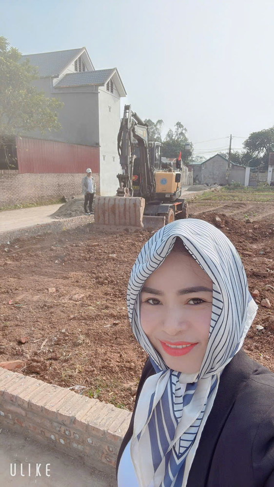 +

TỔNG 8 LÔ FO ĐƯỜNG THÔNG RỘNG 11M  5 LÀN Ô TÔ TRÁNH NHAU  

CAM KÊT HOA HẬU ĐẸP NHẤT THĂNG