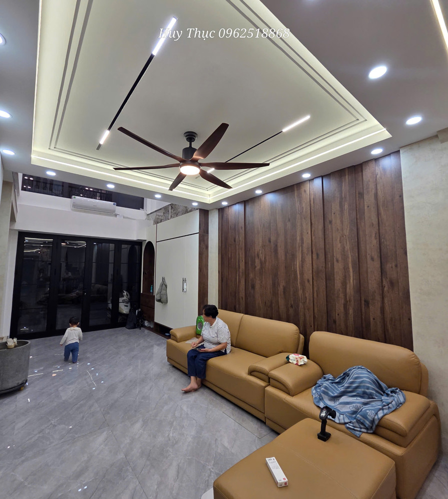 NHÀ MỚI GARA ÔT Ô 7 TẦNG- THÁNG MÁY Lâm Hạ-Long Biên 45m2 X 18.5 tỷ Long Biên -Hà Nội