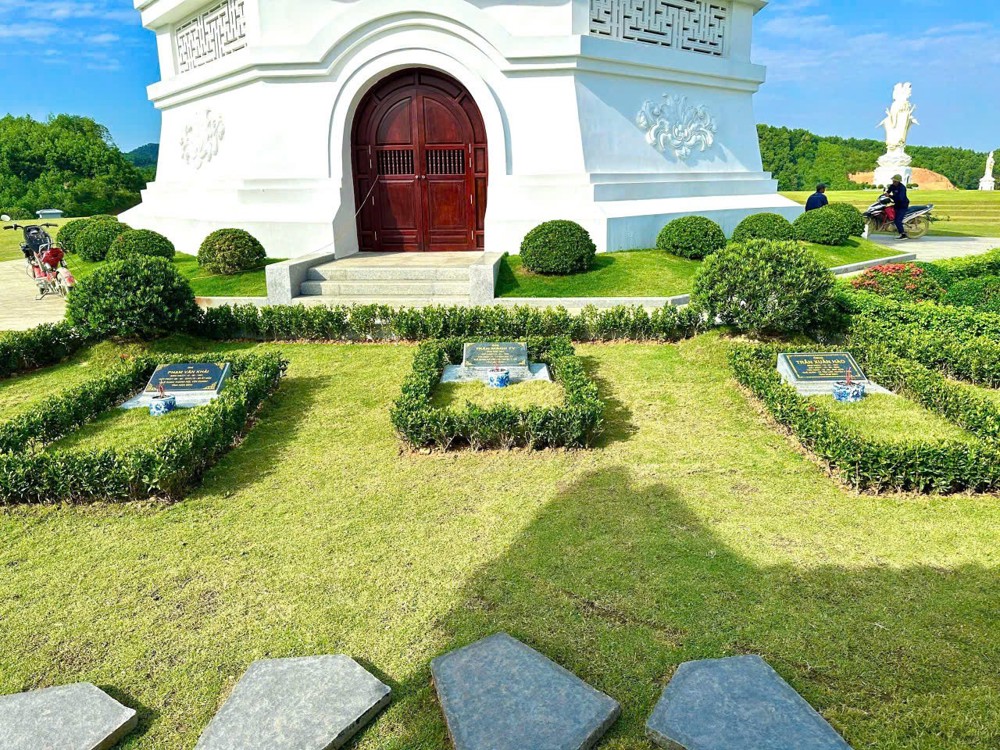 CHÍNH CHỦ Cần Bán 2 Lô Đất nghĩa trang ở Xã Lang Quán, Yên Sơn, Tuyên Quang