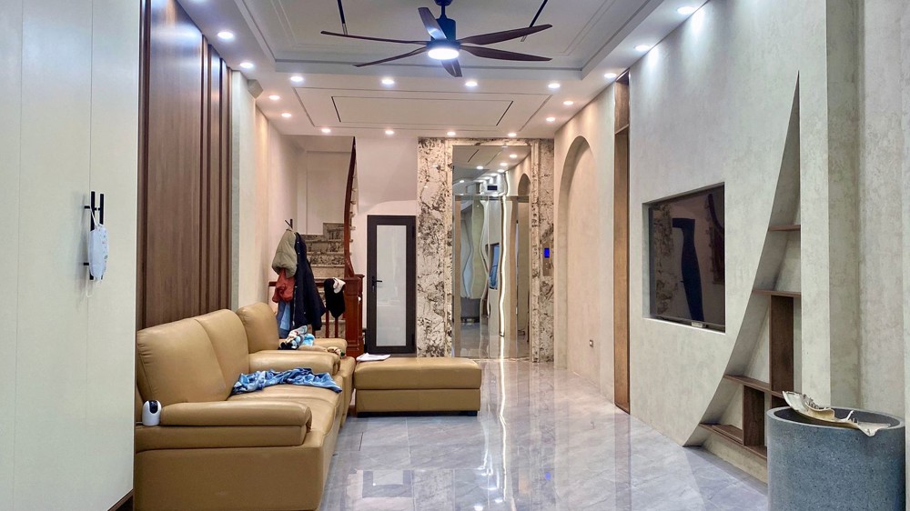 SIÊU PHẨM 7 TẦNG THANG MÁY Ô TÔ VÀO  NHÀ Lâm Hạ 45m2 X 18.5 tỷ Long Biên Hà Nội