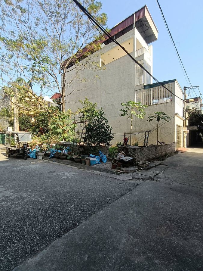 BÁN ĐẤT Phố-Ngô Gia Tự- LÔ GÓC MẶT NGÕ THÔNG OTO 73 m2 X 15.9 tỷ Long Biên Hà Nội