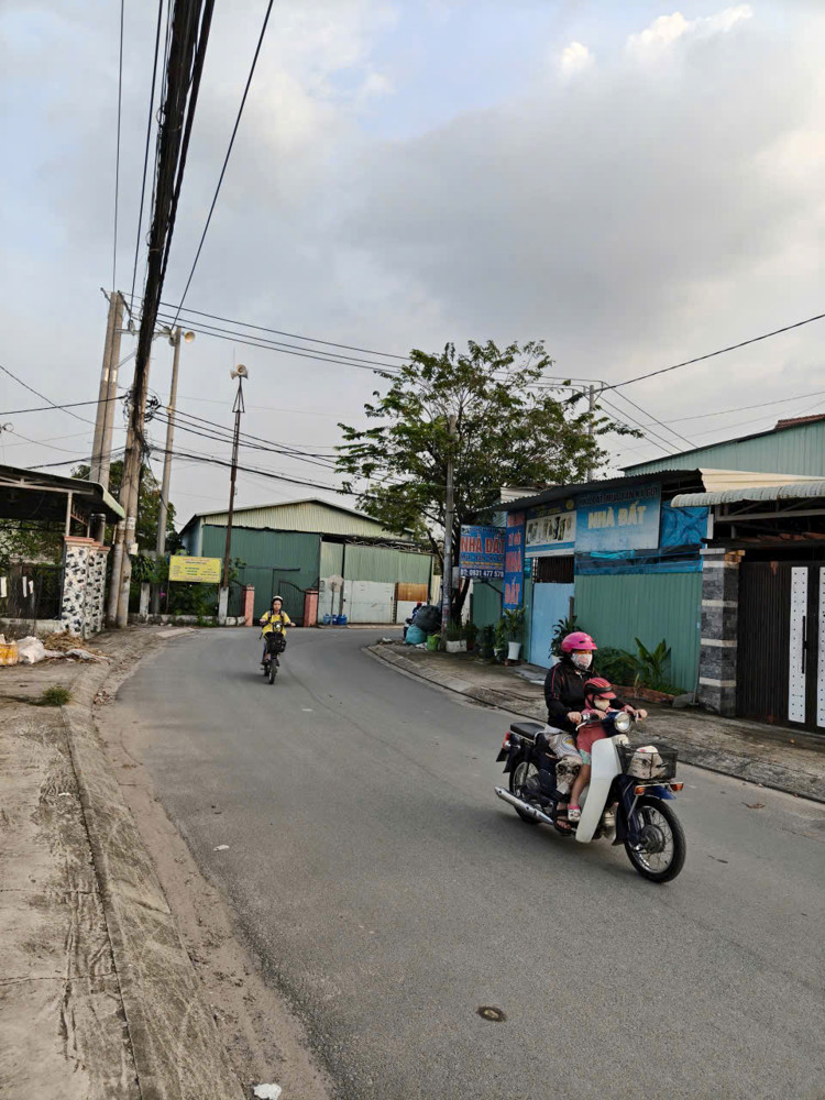 Ông Anh Kẹt Bán Gáp Miếng Đất Mặt Tiền Nguyễn Thị Sáng, Đông Thạnh, Hóc Môn