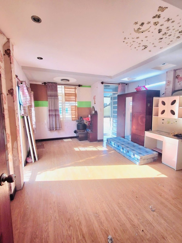 Bán Nhà Tân Bình - Hẻm Xe Hơi - Tiện Ở Kinh Doanh - 35M - Nhỉnh 4 Tỷ