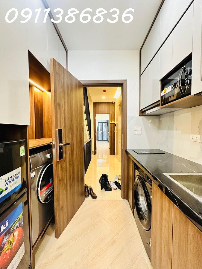 💥Tuyệt tác💥Ô tô đỗ cửa, Phân lô PHÙNG CHÍ KIÊN 72m 7T 14 phòng studio, hơn 35 tỷ