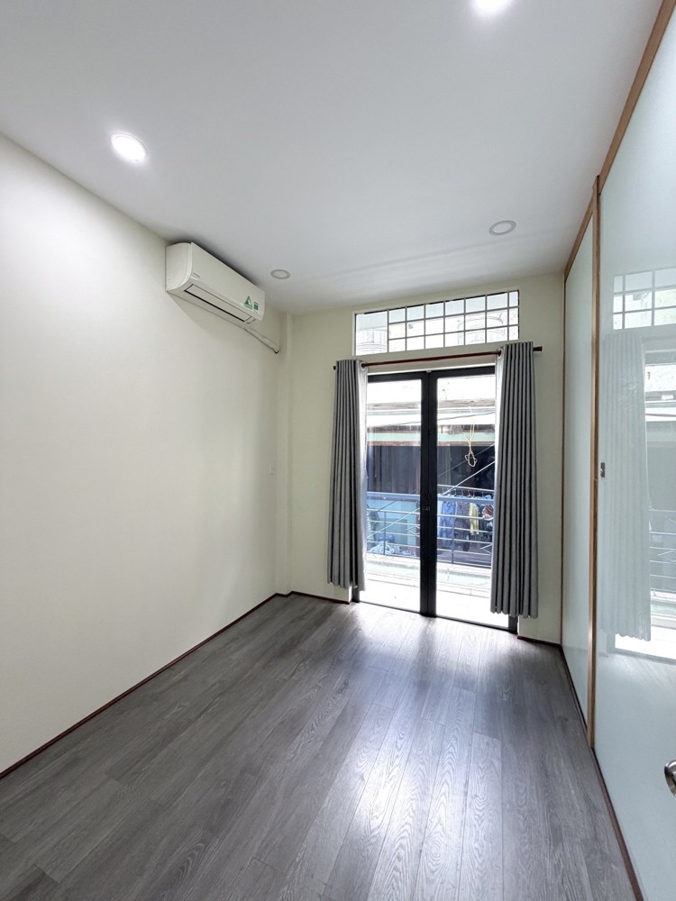 Bán Nhà Phạm Văn Hai P.3 Tân Bình 5M X 5.6M 2Pn 2Wc Giá 4.4T Tl