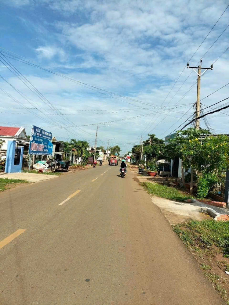 Bán đất thị trấn kim long , mặt tiền đường kim long quản thành , cách nhà nghỉ kim long 30m