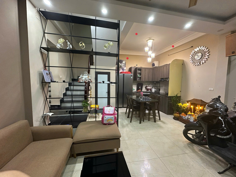 BÁN NHÀ PHÚC LỢI LONG BIÊN DT 37M2 Ô TÔ GẦN TRẺ CON ĐI HỌC HAI BƯỚC Ở SƯỚNG