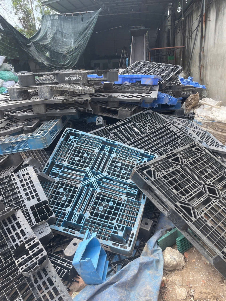 Cần Thu Mua Ba Lết Nhựa, Số Lượng Lớn Không Giới Hạn