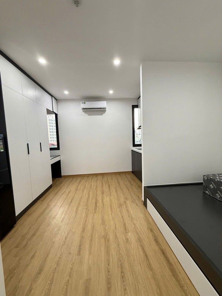 Bán Nhà Hào Nam 13.9 Tỷ Dt 65Tr/t 10P Rộng Pccc 2 Thoáng Mt Rộng 0989934098