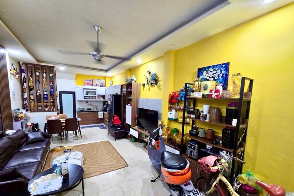 Bán Nhà Đặng Tiến Đông_5 Tầng Chắc Chắn Ở Ngay_sổ Đỏ Sẵn_45m2_giá Chào 11,5 Tỷ