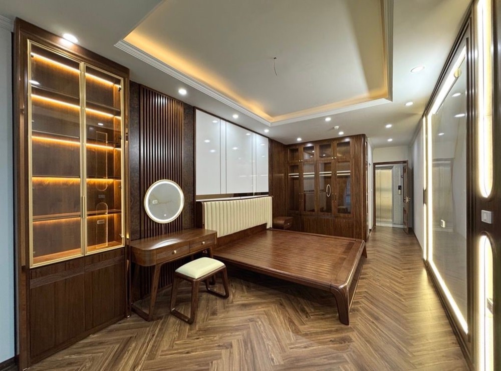 Bán Nhà Nguyễn Chí Thanh_ngõ 91 Kd Ô Tô Tránh Sầm Uất_thang Máy_40m2_giá Chào 22,5 Tỷ