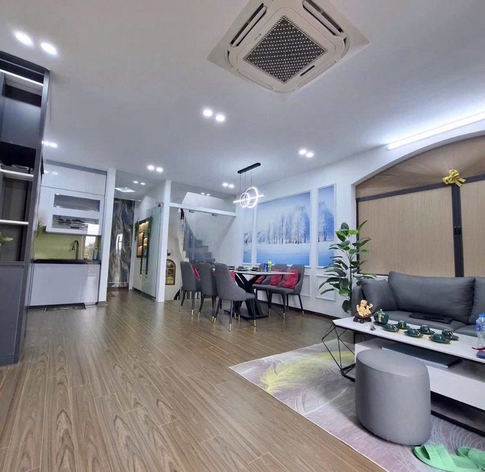 Bán Nhà Phố Vương Thừa Vũ, Hn, Dt 50 M2, 7 Tầng, Mt 5.1M, Giá Bán 21.2 Tỷ Mô Tả: Nhà Đất Phân Lô