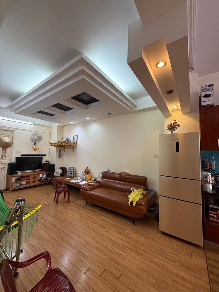 Bán Nhà Cc Ct9, Trịnh Đình Cửu, Hn, Dt 69 M2, Giá Bán 5.4 Tỷ Mô Tả: Nhà Đường Thông Thoáng, Bã