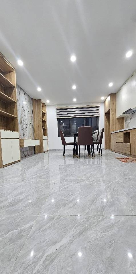 Bán Nhà Thái Hà_6 Tầng Thang Máy_sát Phố_sđ Cc Sẵn Gd_40m2_giá Chào 18,6 Tỷ