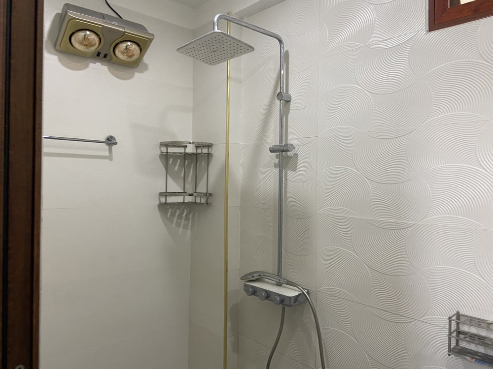 Nhà 4 Tầng 56M² Trung Tâm Long Biên – Đường 4.5M - Vào Ở Ngay– Giá 15 Tỷ