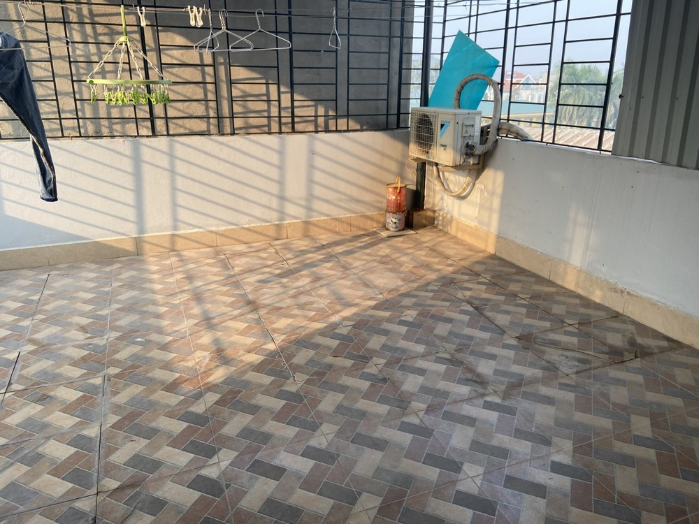 Nhà 4 Tầng 56M² Trung Tâm Long Biên – Đường 4.5M - Vào Ở Ngay– Giá 15 Tỷ