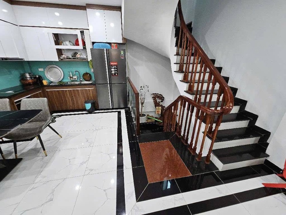 Bán Nhà Riêng Đại Mỗ_nam Từ Liêm_43m2_5 Tầng_hơn 11 Tỷ Có Thương Lượng