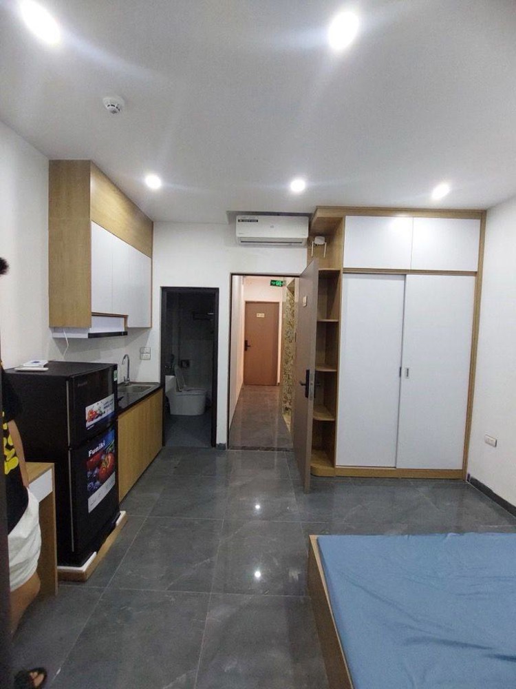 Bán Nhà Giải Phóng, Hn, Dt 47 M2, 7 Tầng, Giá Bán 15.3 Tỷ Mô Tả: Nhà Ôtô Vào, Ngõ Thông Rộng,