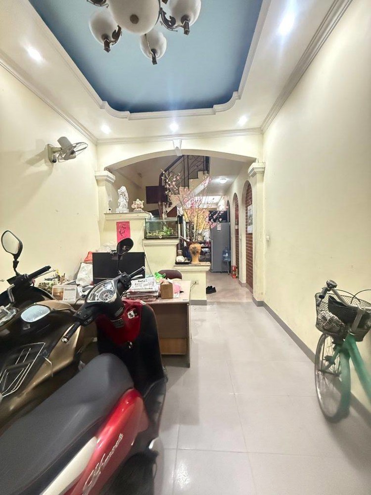 Bán Nhà Phố Vương Thừa Vũ, Hn, Dt 48 M2, 4 Tầng, Giá Bán 17 Tỷ Mô Tả: Nhà Đất Khu Quân Đội, An N