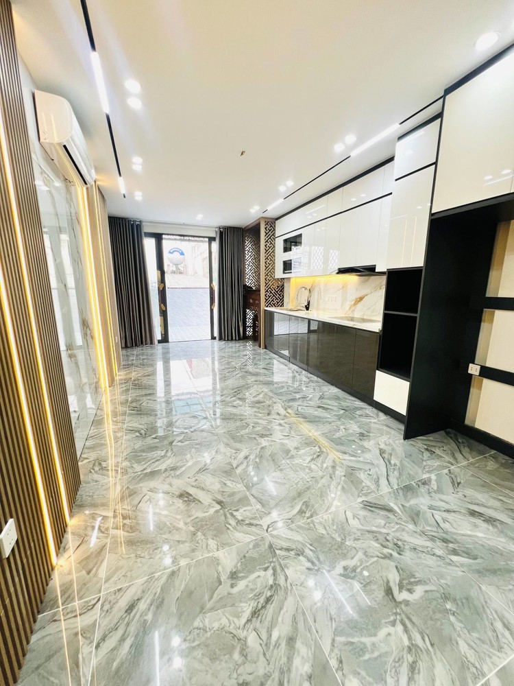 Tân Mai– Hoàng Mai - Vành Đai 2.5 Đang Dần Hoàn Thiện| Giá Bán 23.6 Tỷ 50M² | 6 Tầng + Tum | Than