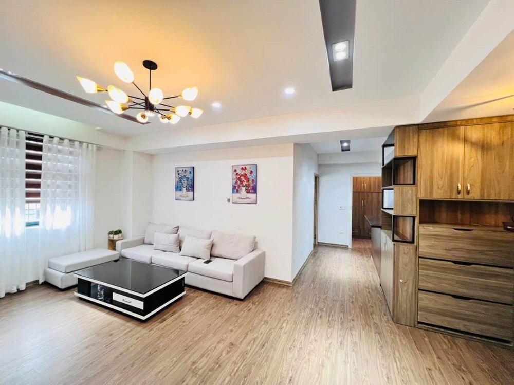 Án Nhà Cc X1 Hạ Đình, Nguyễn Xiển, Hn, Dt 108 M2, Giá Bán 7.4 Tỷ Mô Tả: Nhà Ban Công Đông Nam,