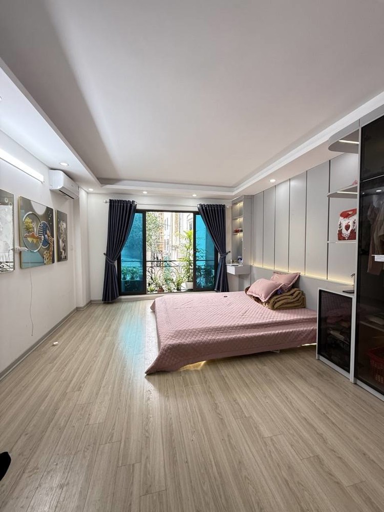 Bán Nhà Giải Phóng, Hn, Dt 32 M2, 6 Tầng, Giá Bán 8.65 Tỷ Mô Tả: Nhà Thoáng, Ngõ Thông, Khu Vực