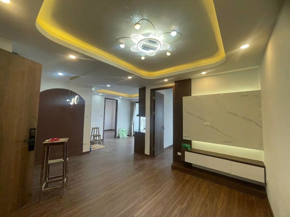 Bán Nhà Cc Nơ 14B, Định Công, Hn, Dt 67 M2 M2, Giá Bán 4.73 Tỷ Mô Tả: Nhà Căn Góc, Ban Công Hướ